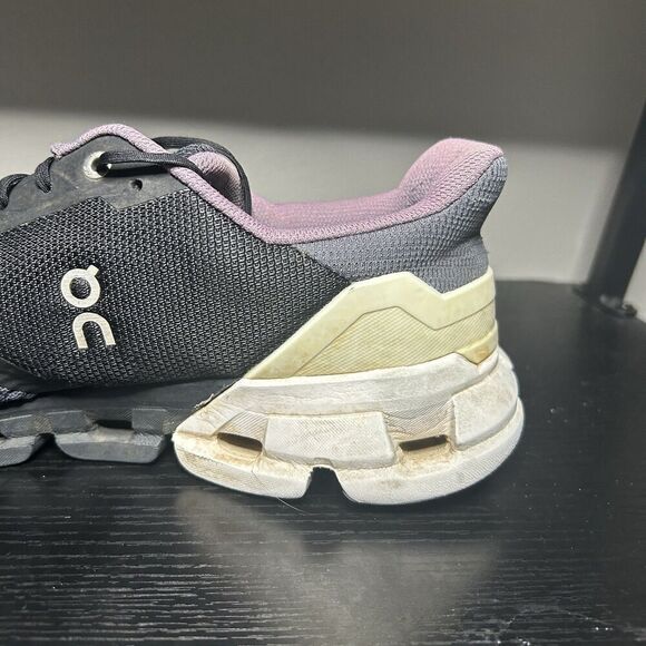 On Cloudflyer Mens Size 10.5 Black Running Shoes Sneakers - Picture 9 of 16